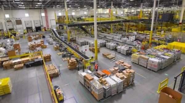 amazon le a spus angajatilor sai sa lucreze de acasa pana la finalul lunii