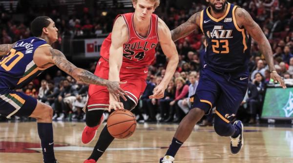 nba a suspendat sezonul de baschet dupa ce un jucator a fost depistat pozitiv cu covid 19