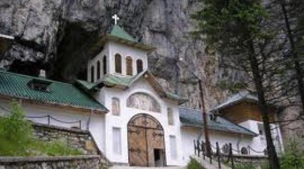 coronavirus pestera ialomite inchisa pentru vizitatori