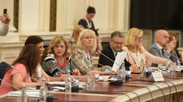 covid 19  corina cretu  doar respectand aceste reguli ne putem proteja