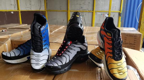 incaltaminte de sute de mii de lei confiscata in portul constanta sud agigea