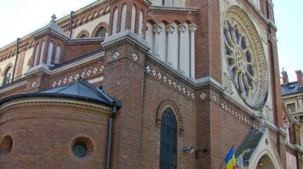 catedrala romano catolica sfantul iosif anunt privind slujbele