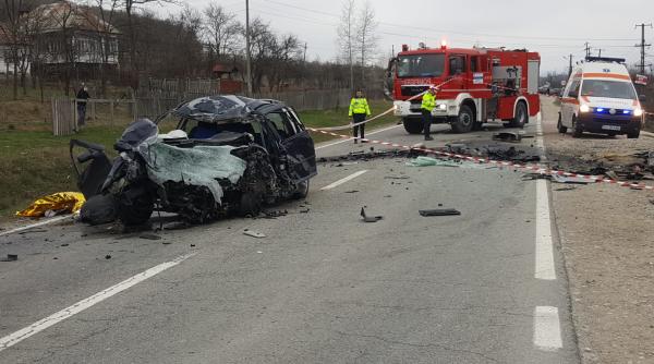 tragedie in valcea doi morti in urma unui accident pe dn 67 trafic blocat