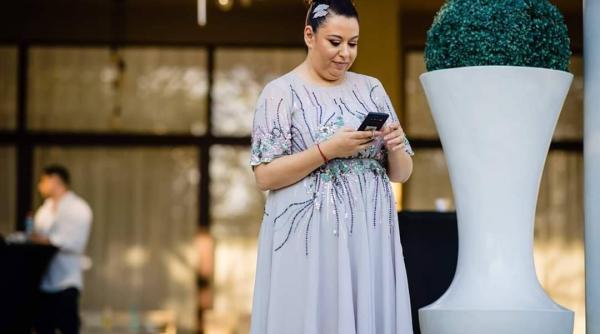 oana roman poza in cada cum s a fotografiat vedeta foto