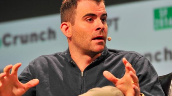 seful instagramului administreaza reteaua de socializare din garajul casei sale