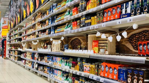 case dedicate pentru varstnici la auchan