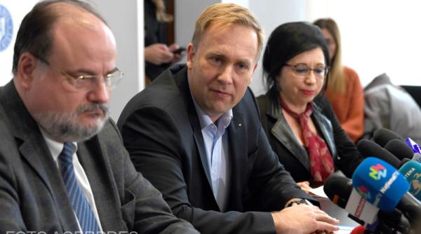 ministrul sanatatii victor costache sugereaza ca a fost obligat sa plece din functie