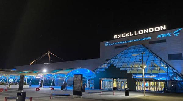 coronavirus centrul de expozitii excel din londra transformat in spital