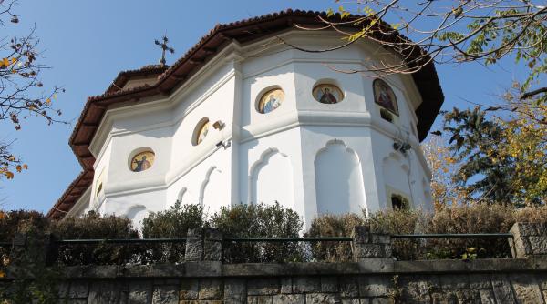 i a apropiat covid 19 pe romani de dumnezeu ires  sondajul momentului despre credinta romanilor in timpul pandemiei