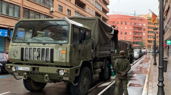 armata spaniei va patrula pe strazi ce vor pati cei care nu respecta restrictiile