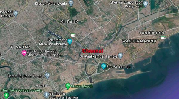 un politist s a deghizat in coronavirus pentru a i tine pe oameni in case