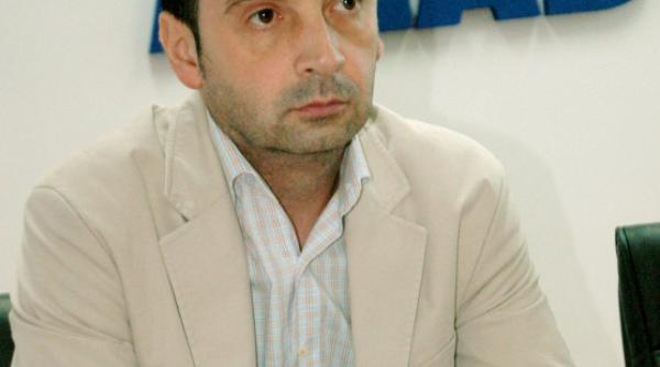 directorul dsp arad limbaj dur la adresa medicilor si asistentelor mihai fifor demisia dle catana