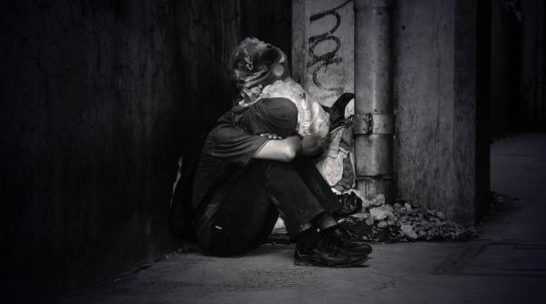 oamenii strazii cazati intr un club de noapte pe perioada pandemiei