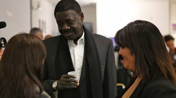 pape diouf fostul presedinte al clubului olympique marseille a murit de covid 19