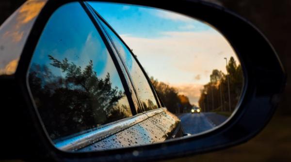 pot sa transport in masina mai mult de 3 persoane grupul de comunicare strategica explicatie