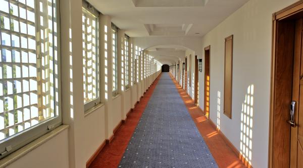 scandal la unirea hotel de carantina primar fiecare persoana foloseste jumatate de prosop timp de 14 zile