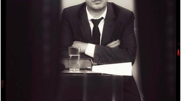 ciutacu devastat cand omul asta a inceput sa planga in timpul interviului am amutit video