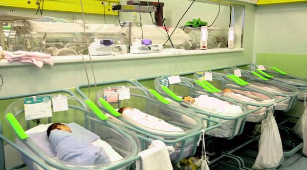 11 bebelusi infectati cu coronavirus in maternitatea din timisoara antena 3