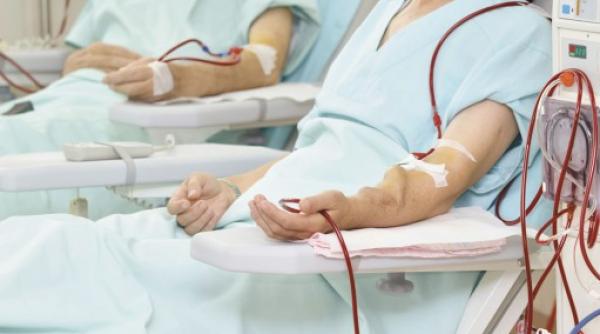 ancheta la centrul de dializa opt persoane intre care si medici confirmati cu covid 19