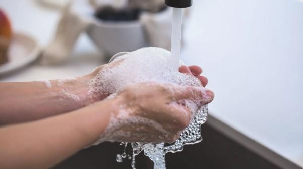 cum ne protejam pielea dupa dezinfectarile si spalarile repetate