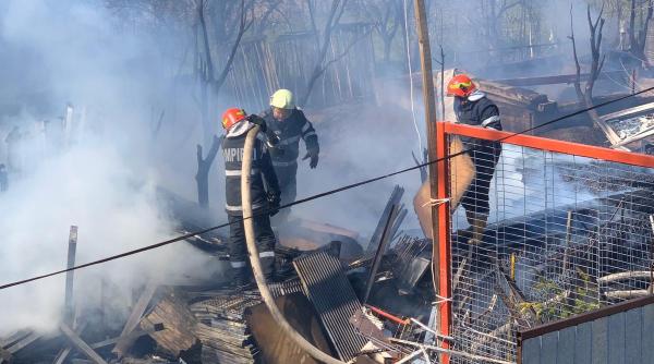 o familie din giurgiu a ramas fara nimic incendiul le a ars casa bunurile si actele