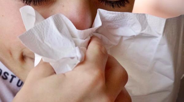 reteaua de contagiune din romania cum infecteaza un bolnav alte 105 persoane