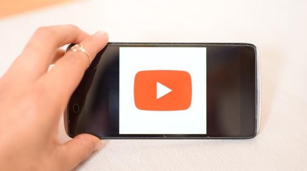 youtube va elimina videoclipurile care fac legatura intre covid 19 si 5g