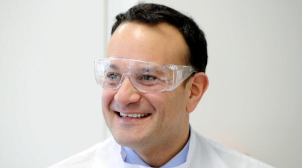 politicienii si figurile publice cu studii medicale se intorc in sistem