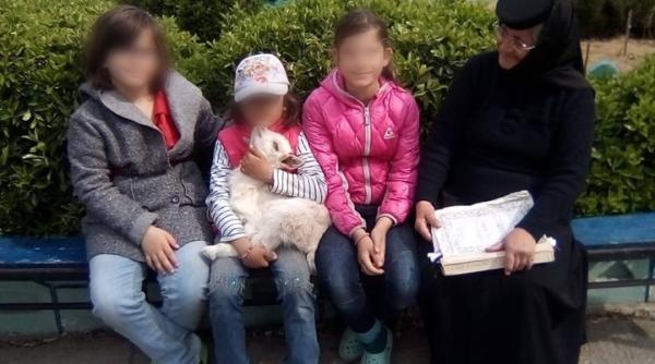 mesajul unei maicute in pandemie va implor imaginile durerii