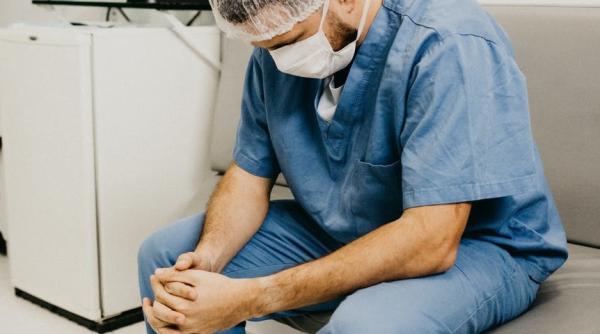 medic militar de la suceava lupta contracronometru cu neputinta nu o sa te las sa mori mai avem putin timp l am lasat viu cand am plecat