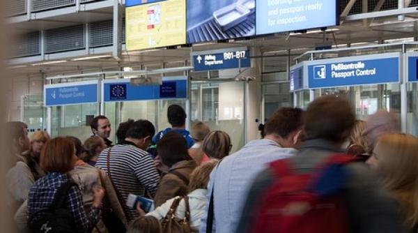 mii de muncitori romani transportati pe aeroportul din cluj in intervalul orar de restrictie prefectul judetului explicatie