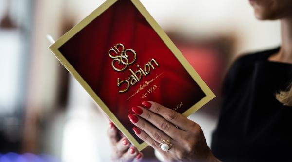 casa de bijuterii sabion verighetele reprezinta 40prc din bijuteriile din aur cumparate de romani premiera verighete unice in lume cu motive traditionale colectia festin