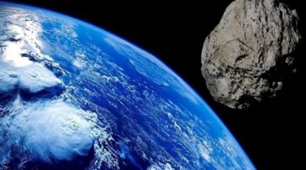 un asteroid cat o casa trece pe langa pamant astazi