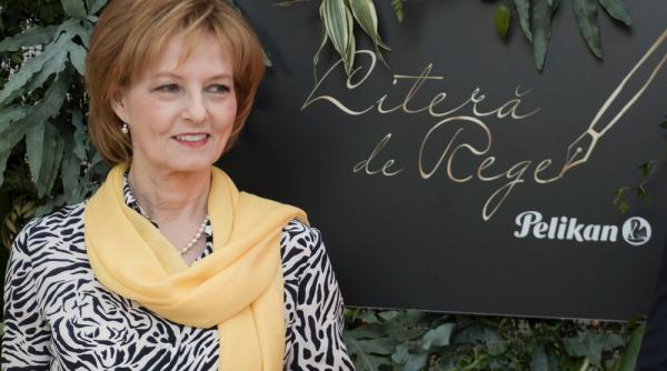 familia regala a romaniei a primit sfanta lumina