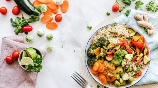 dieta hidratare camera aerisita imbracaminte usoara din bumbac si alte lucruri ce te pot ajuta instant