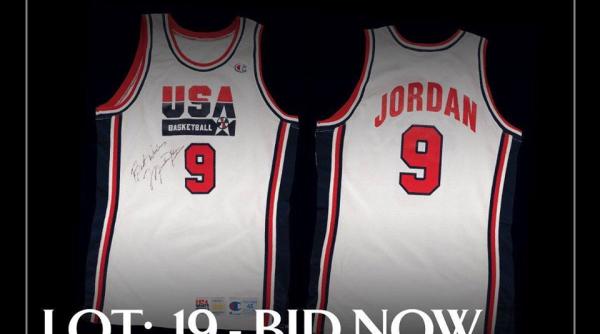 licitatie pentru o bluza michael jordan suma uriasa de achizitie