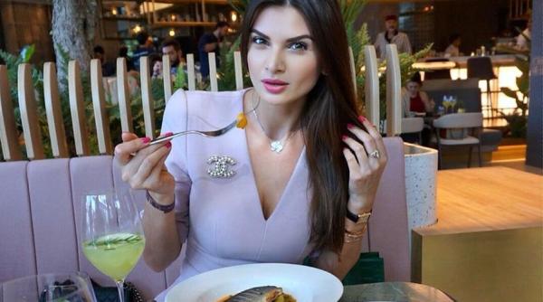 covid 19 ramona gabor in dubai ne trebuie un permis validat prin sms ca sa iesim din casa