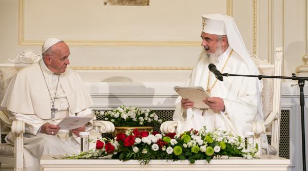 patriarhul romaniei multumeste papei francisc pentru donatia facuta spitalului din suceava