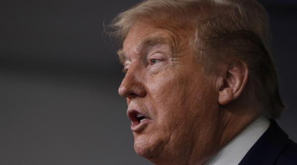 trump a semnat ordinul executiv imigrarea suspendata