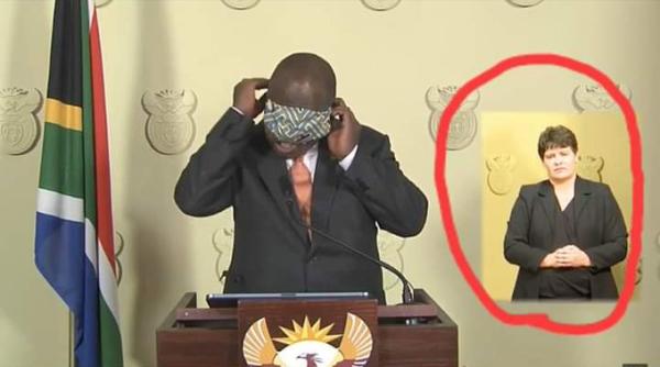 presedintele africii de sud se lupta cu masca de fata imagini virale video