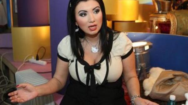 adriana bahmuteanu a primit un apel telefonic care a bulversat o discutia pe dc news tv video