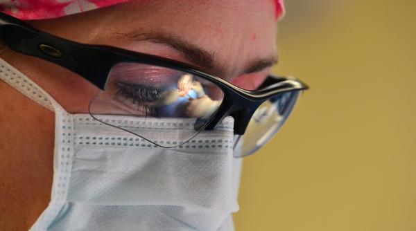 asistenta romanca din franta infectata cu coronavirus simteam virusul intre ochi