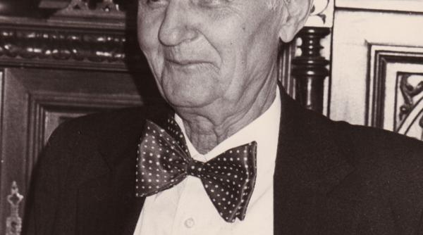 am renuntat la ciorapi cravata si palarie pentru carti amintirile lui george potra