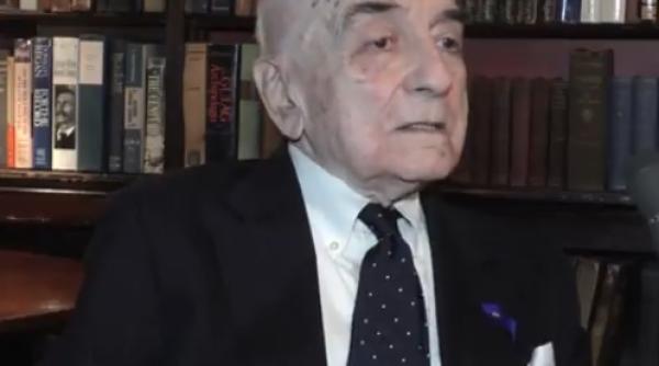 klaus iohannis decret de decorare a fostul sef europa libera new york