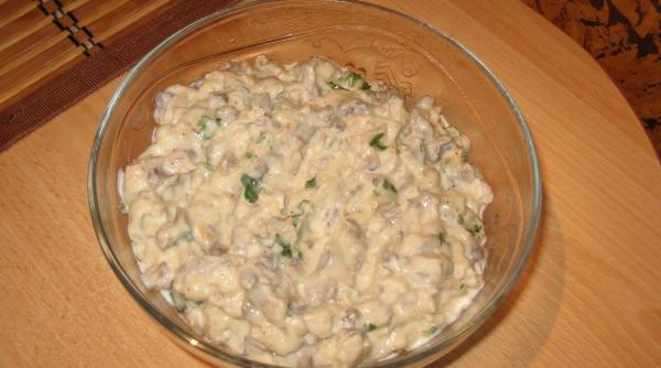 salata de ciuperci cu maioneza si usturoi