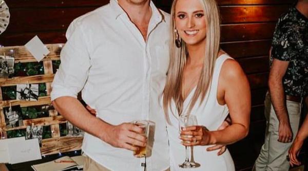 si a pierdut inelul de logodna si l a cautat peste tot apoi a fost la veterinar