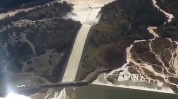 catastrofa de proportii  baraj spart  aproape 100 000 de persoane  evacuate de urgenta