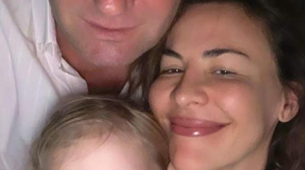 viorel catarama a ramas singur sotia si a luat fetita si au parasit domiciliul