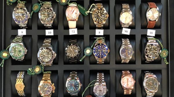 cea mai mare colectie de ceasuri din romania scoasa la licitatie