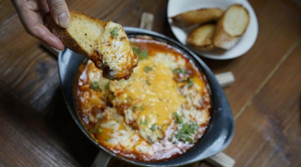 sos de branza cu usturoi si parmezan reteta cum se prepara